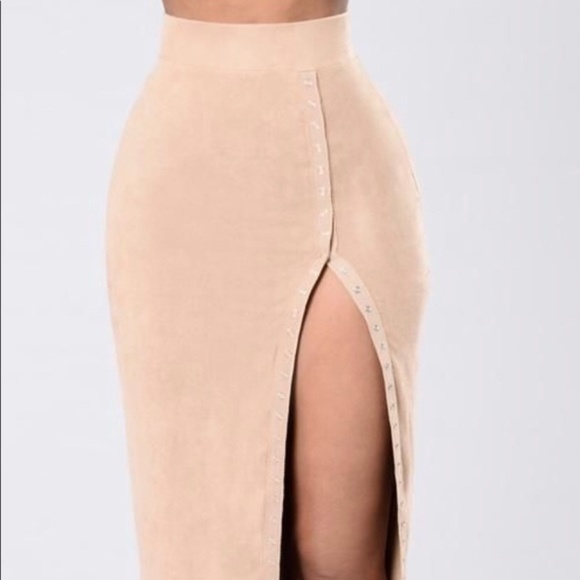 High Waisted Nude Skirt with Snaps - Picture 1 of 4
